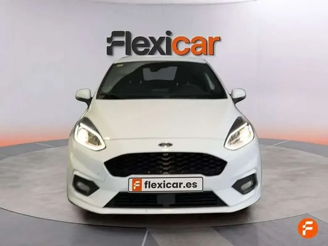 Usado Ford Fiesta ST-Line 125 CV (91 kW) 2018 Blanco Utilitario