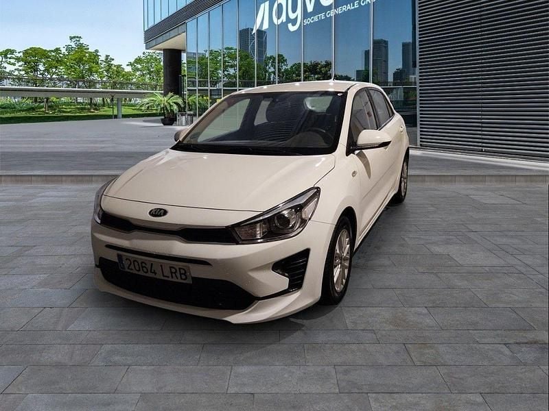 Blanco Usado 2021 Kia Rio Berlina | 12.600 € (Precio justo) - Imagen 1/4