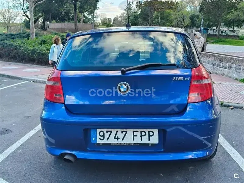 Usado BMW 118 122 CV (89 kW) 2007 Azul Utilitario