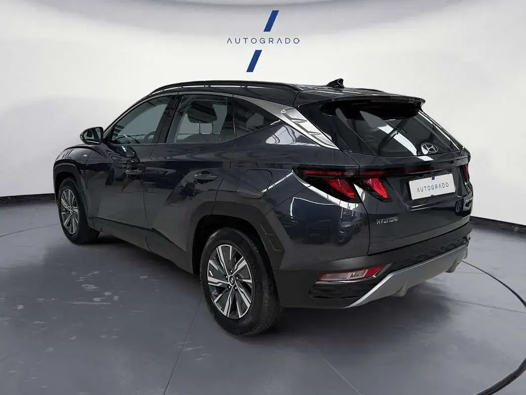 Usado Hyundai Tucson 136 CV (100 kW) 2021 Gris SUV