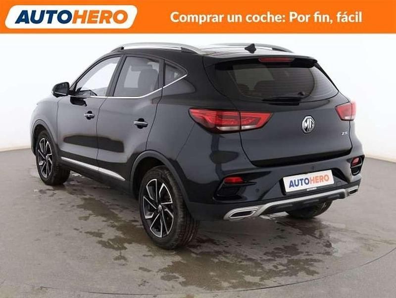 Usado MG ZS Luxury 111 CV (81 kW) 2022 Negro SUV