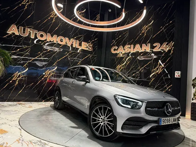 Usado Mercedes GLC300 245 CV (180 kW) 2021 Gris / plata SUV
