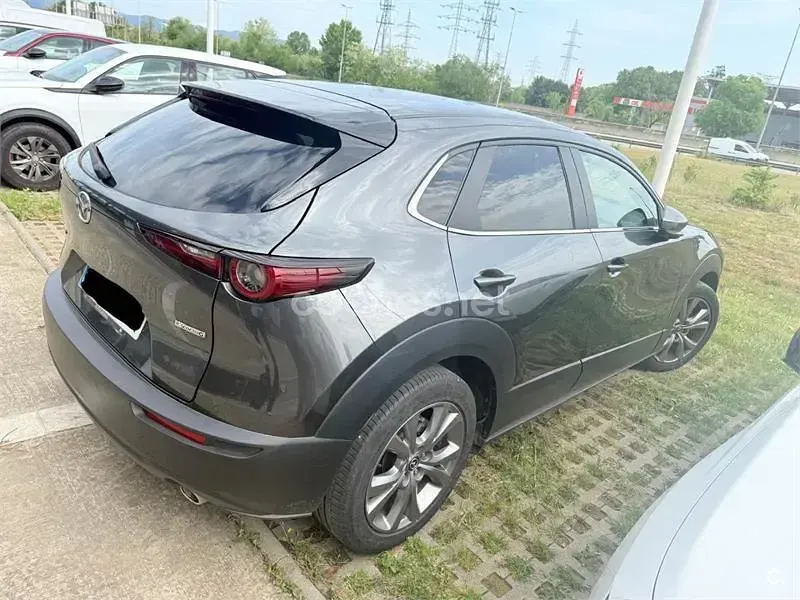 Usado Mazda CX-30 122 CV (89 kW) 2022 Gris / plata SUV