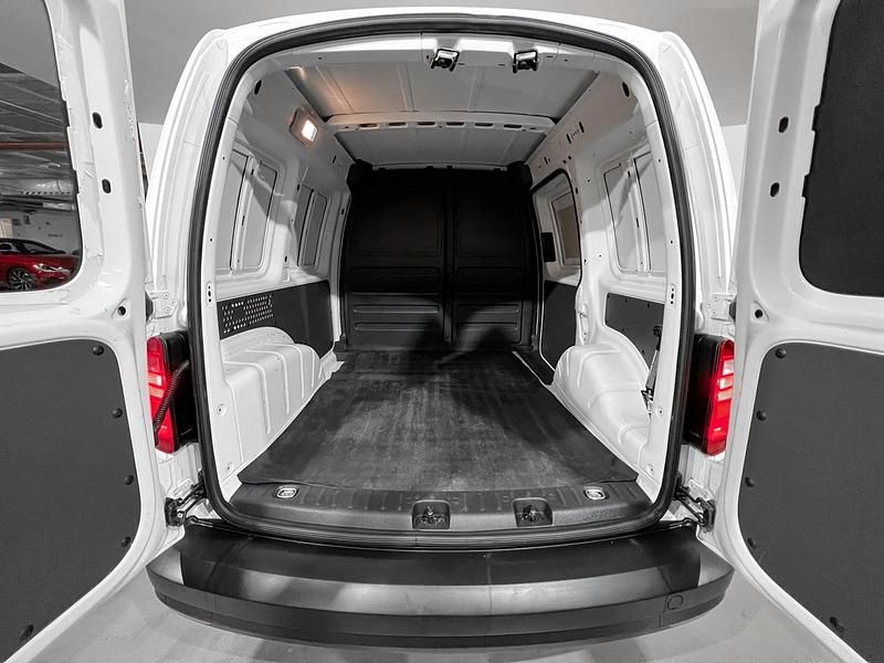 Usado VW Caddy Pro 75 CV (55 kW) 2019 Blanco candy Monovolumen