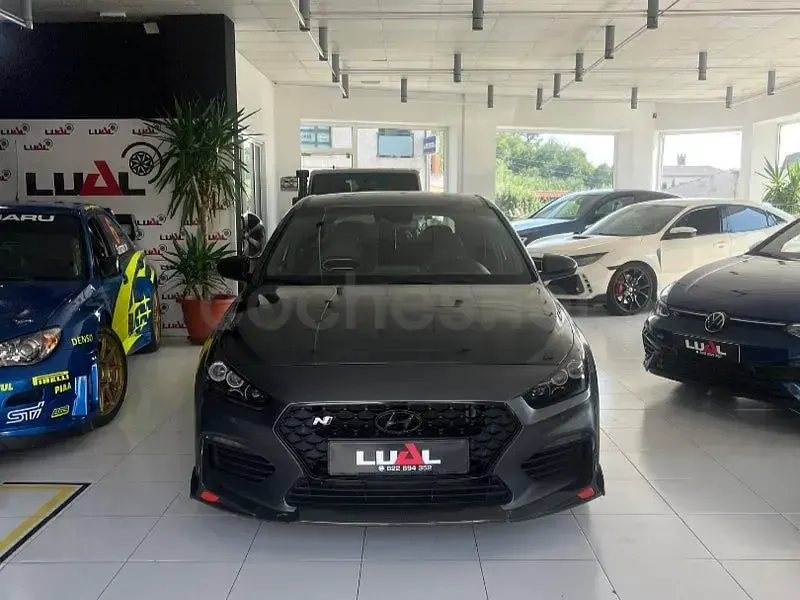 Usado Hyundai i30 275 CV (202 kW) 2020 Gris / plata Berlina