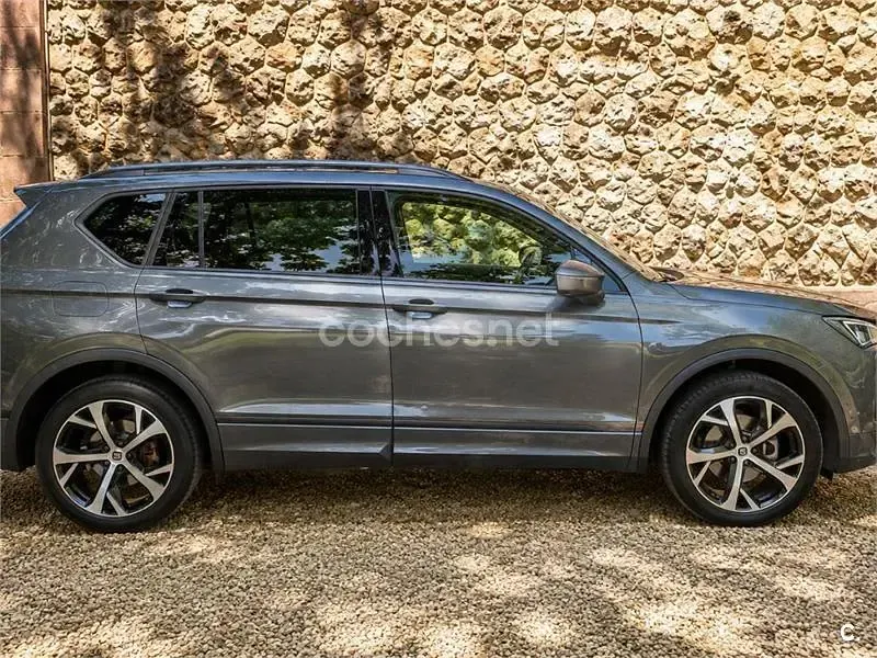 Usado Seat Tarraco FR 150 CV (110 kW) 2022 Gris / plata SUV