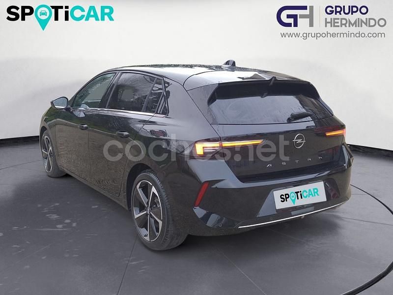 Usado Opel Astra Elegance 130 CV (95 kW) 2023 Negro Berlina