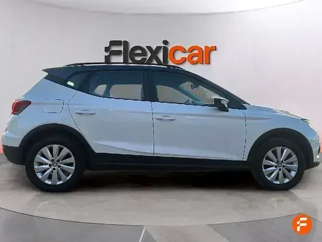 Używany Seat Arona Style 110 KM (80 kW) 2021 Biały SUV