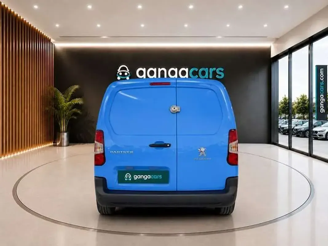 Usado Peugeot TePee Access 75 CV (55 kW) 2020 Azul Van