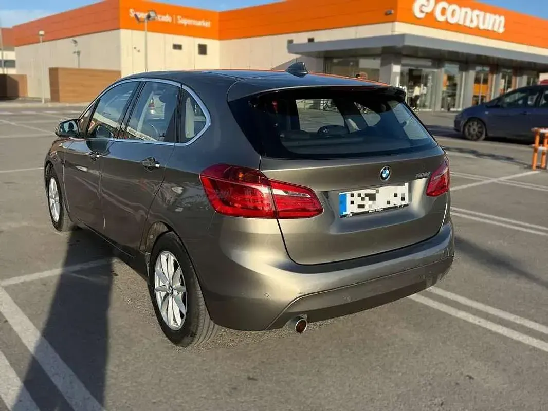 Usado BMW 216 116 CV (85 kW) 2016 Beige Monovolumen
