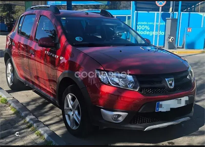 Usado Dacia Sandero Stepway 90 CV (66 kW) 2016 Rojo Berlina