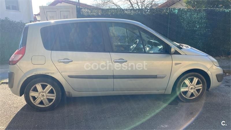 Gris / plata Usado 2004 Renault Scénic II Authentique Monovolumen | 2600 € (Precio justo) - Imagen 1/4