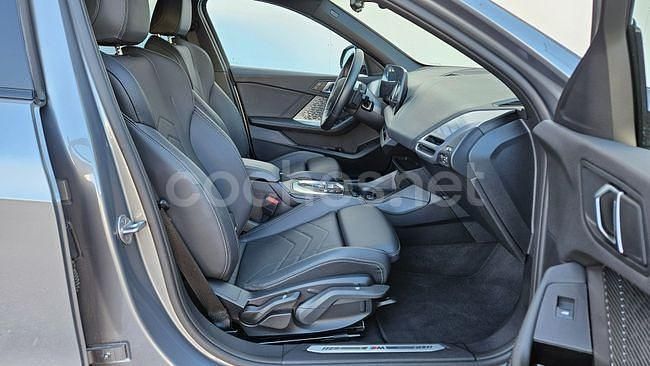Usado BMW 120 Comfort Edition 190 CV (139 kW) 2024 Gris / plata Utilitario