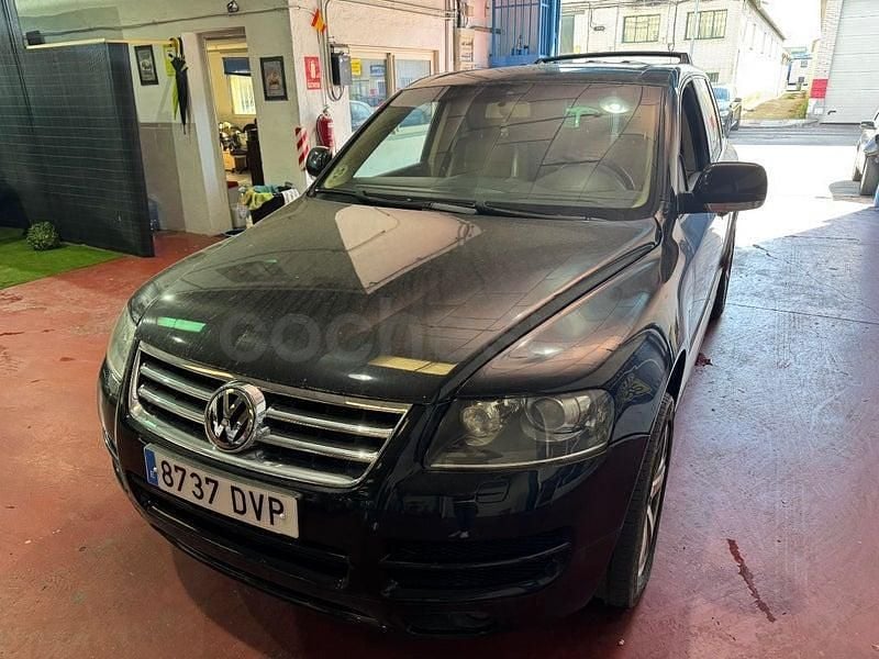 Usado VW Touareg 225 CV (165 kW) 2006 Negro SUV