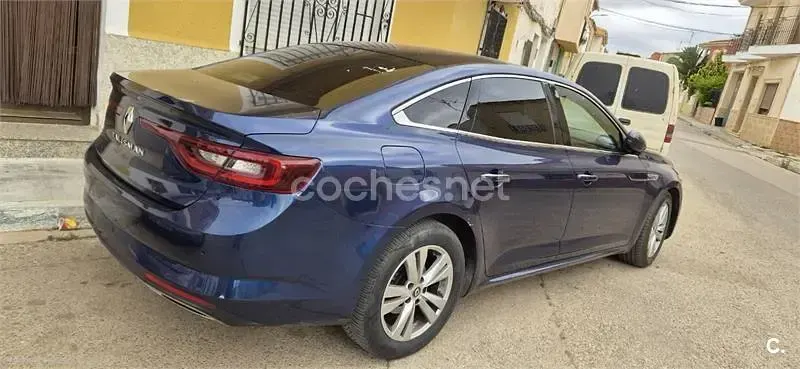 Usado Renault Talisman Zen 130 CV (95 kW) 2016 Azul Berlina