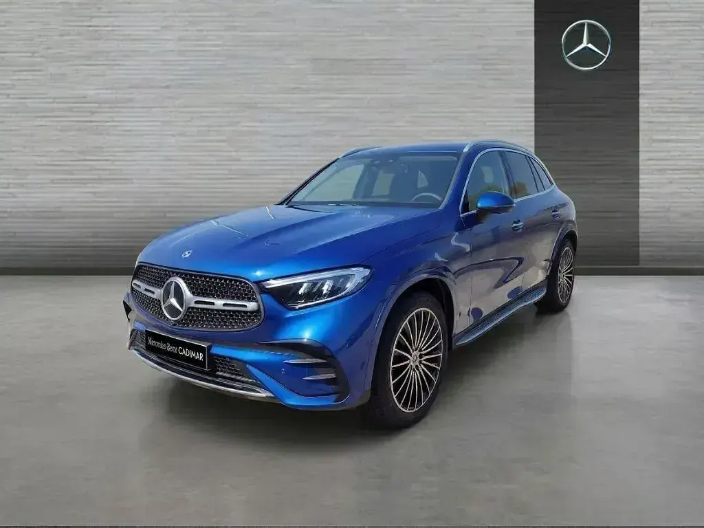 Usado Mercedes GLC220 AMG line 197 CV (144 kW) 2025 SUV