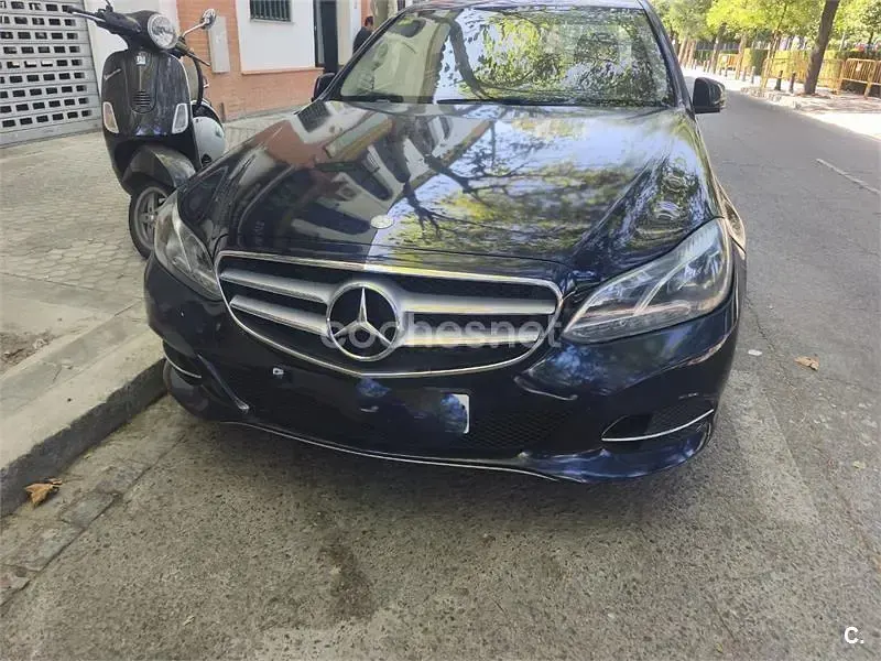 Usado Mercedes E220 170 CV (125 kW) 2015 Azul Berlina