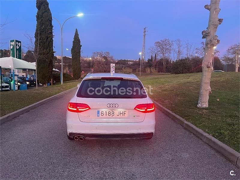 Usado Audi A4 S-Line 150 CV (110 kW) 2015 Blanco Familiar