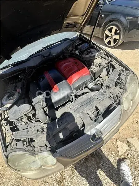 Usado Mercedes C220 143 CV (105 kW) 2002 Beige Berlina