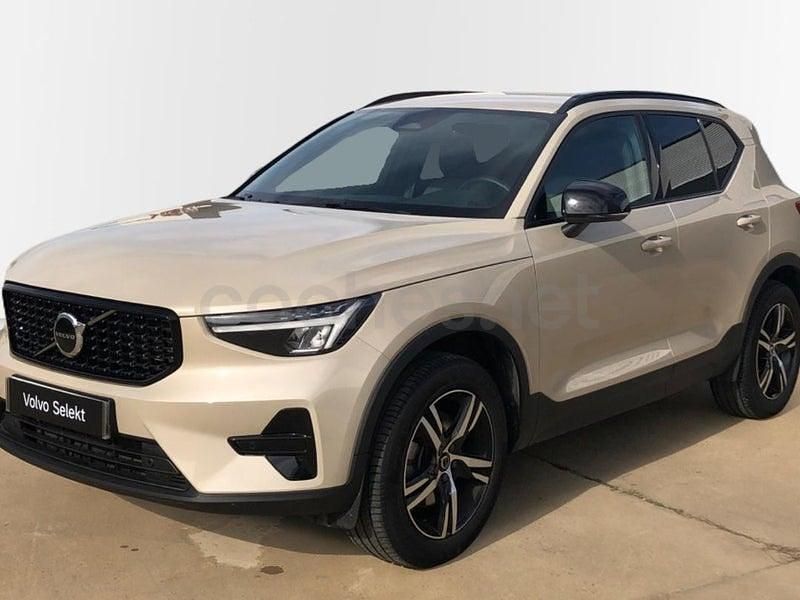 Usado Volvo XC40 Plus 163 CV (119 kW) 2025 Beige SUV