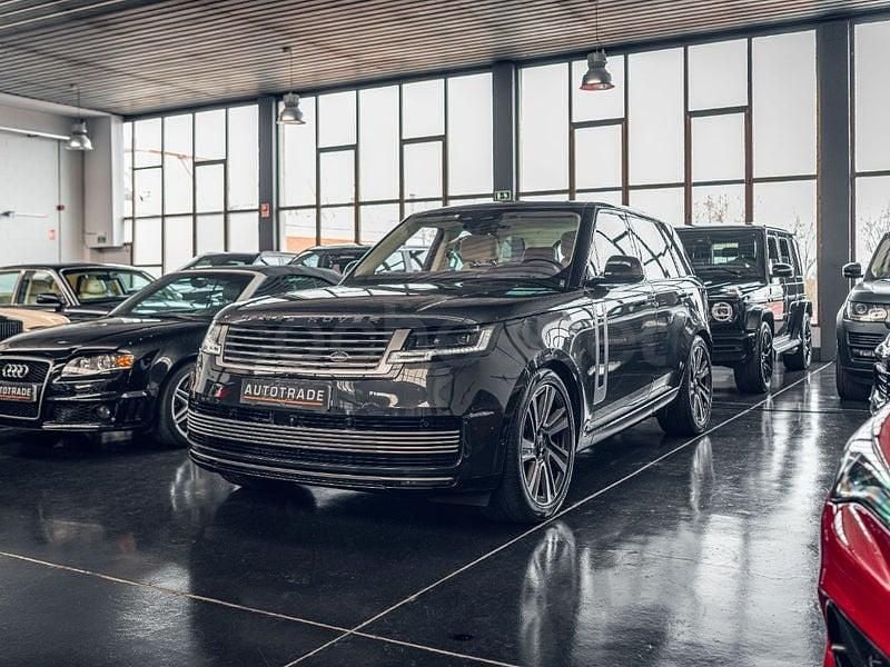 Usado Land Rover Range Rover 530 CV (389 kW) 2023 Gris / plata SUV