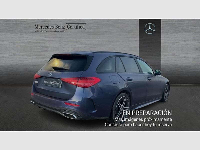 Usado Mercedes C220 AMG line 200 CV (147 kW) 2025 Azul sodalita (metallic) Berlina