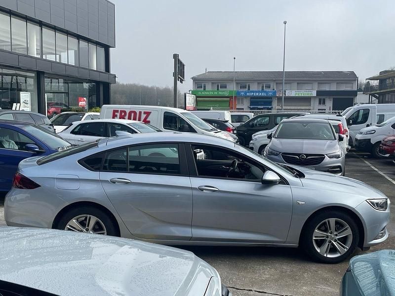 Usado Opel Insignia 136 CV (100 kW) 2018 Gris