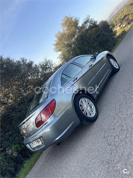 Usado Chrysler Sebring 140 CV (102 kW) 2007 Gris / plata Berlina