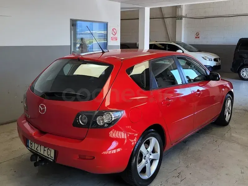 Usado Mazda 3 Active 109 CV (80 kW) 2007 Granate Berlina