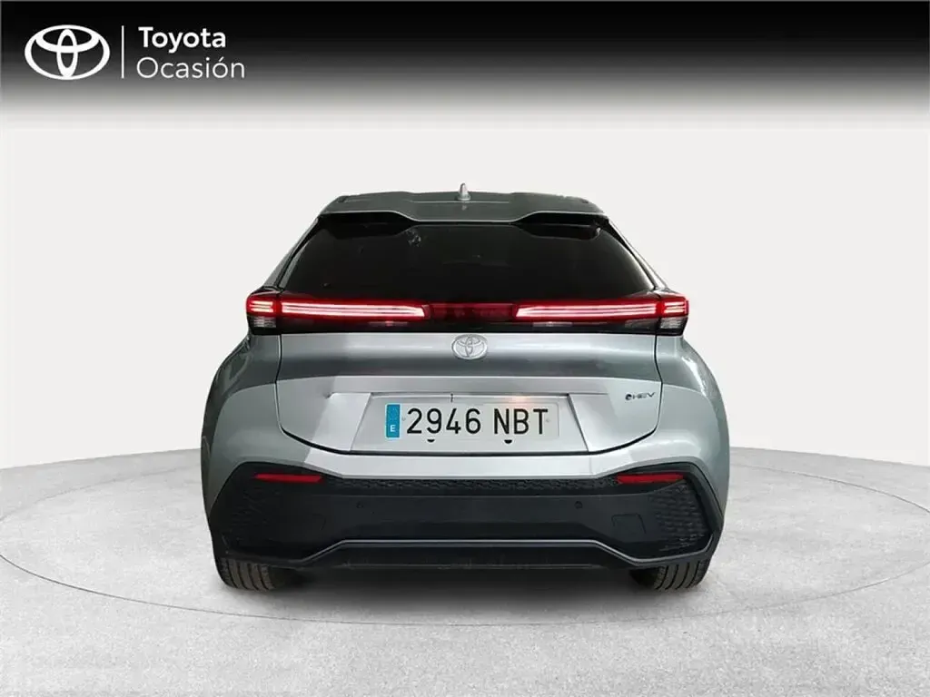 Usado Toyota C-HR Advance 140 CV (102 kW) 2025 Gris SUV