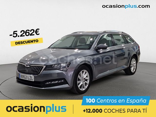 Gris Usado 2022 Skoda Superb Ambition Familiar | 23.900 € (Precio justo) - Imagen 1/4
