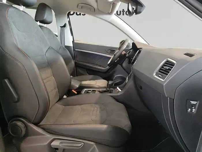 Usado Seat Ateca FR 150 CV (110 kW) 2025 Negro SUV