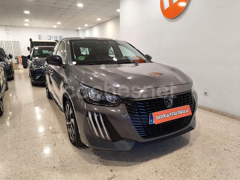 Usado Peugeot 208 Active 100 CV (73 kW) 2024 Gris / plata Utilitario