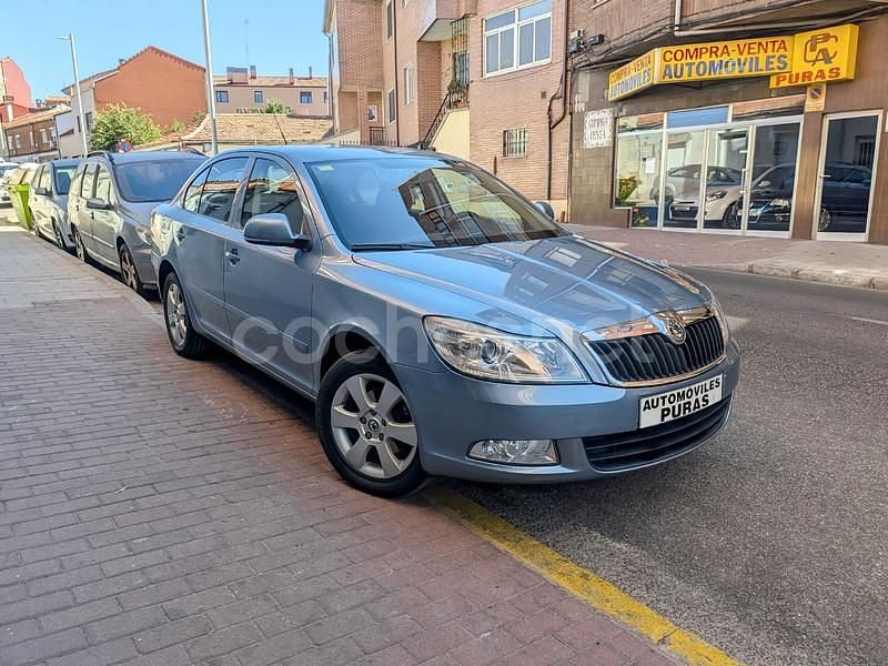 Usado Skoda Octavia 105 CV (77 kW) 2010 Azul Berlina