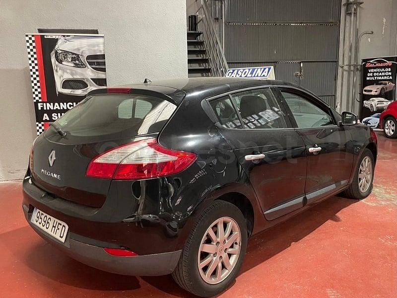 Usado Renault Mégane 110 CV (80 kW) 2011 Negro Berlina