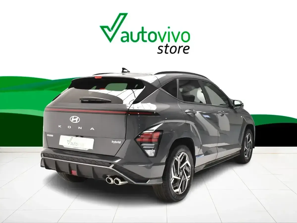 Usado Hyundai Kona N Line 129 CV (94 kW) 2025 Gris SUV