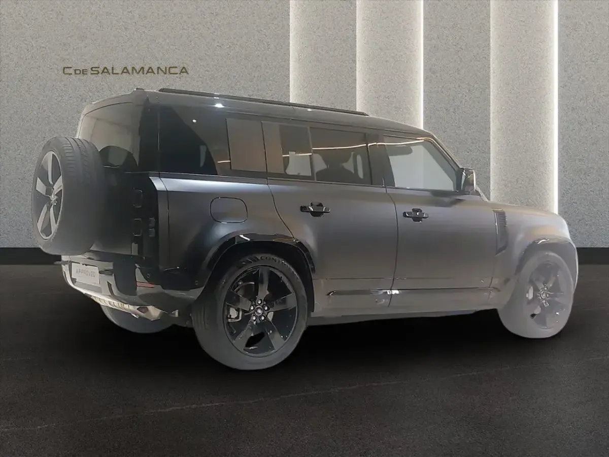 Usado Land Rover Defender SE Dynamic 300 CV (220 kW) 2025 Negro metalizado SUV