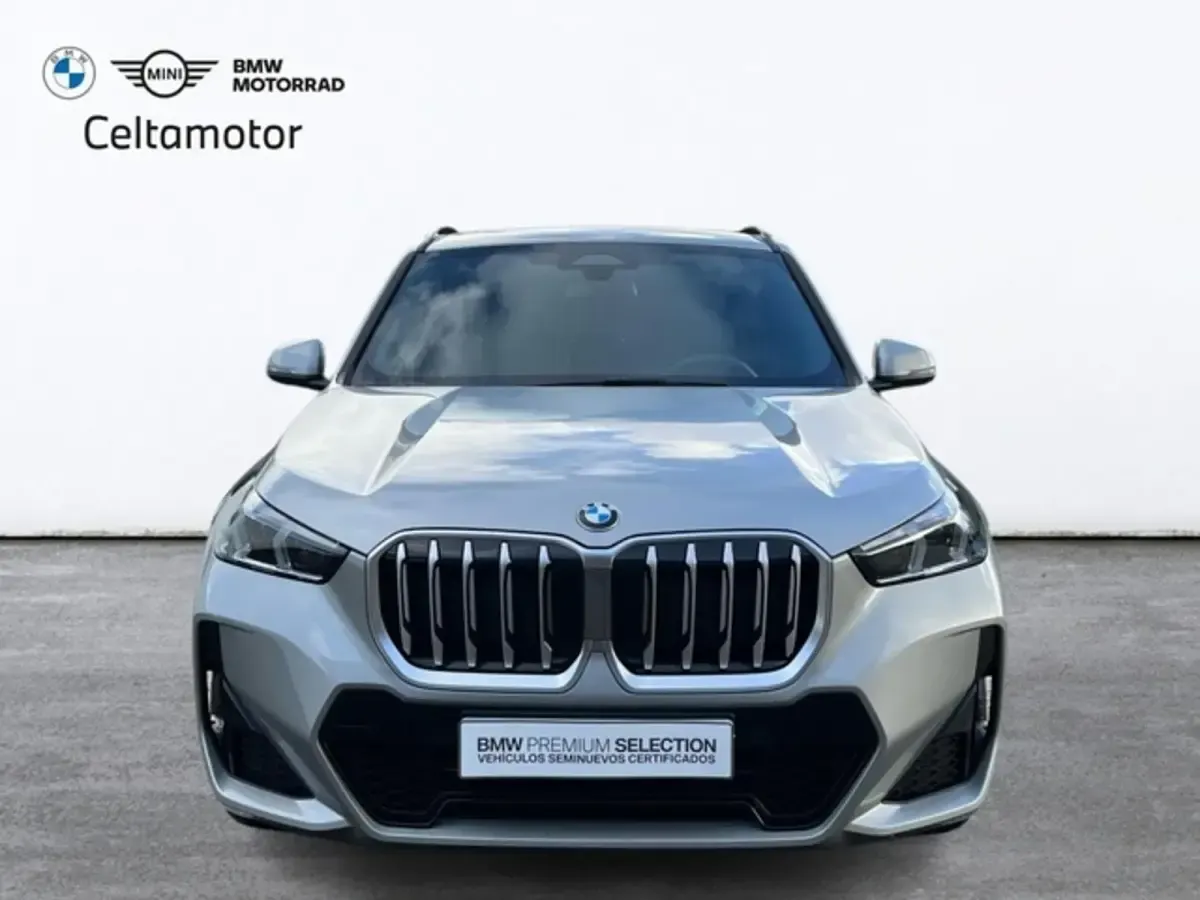 Usado BMW X1 Comfort Edition 163 CV (119 kW) 2025 Gris plata SUV