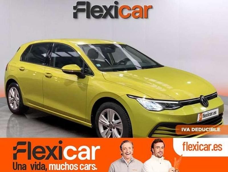 Usado VW Golf VIII 131 CV (96 kW) 2021 Verde Berlina