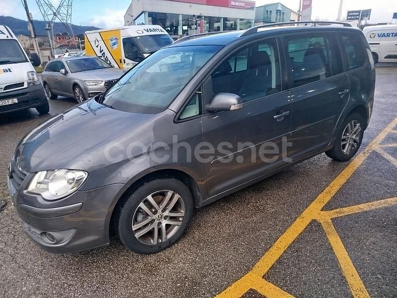 Usado VW Touran Edition 105 CV (77 kW) 2007 Marrón Monovolumen