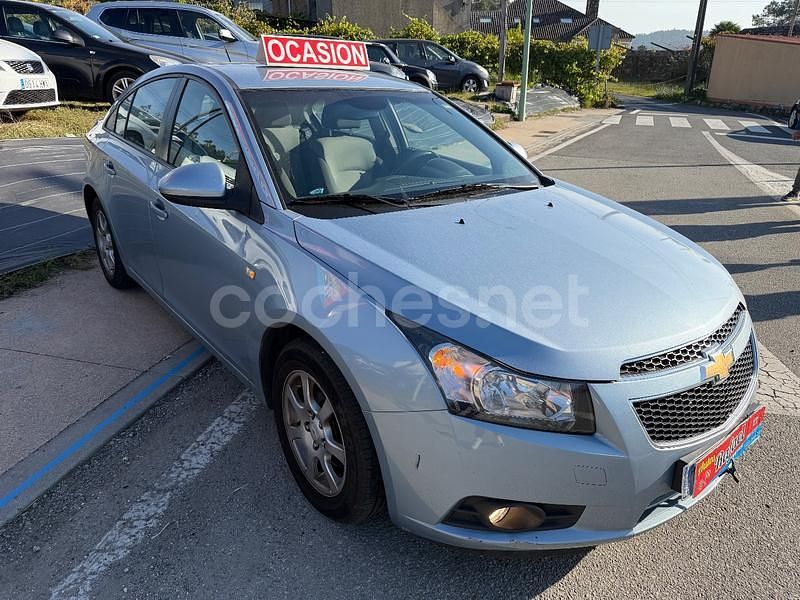 Usado Chevrolet Cruze LS 125 CV (91 kW) 2010 Azul Berlina