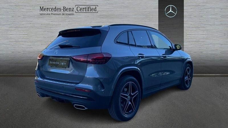 Usado Mercedes GLA200 150 HP (110 kW) 2026 Cinzento SUV