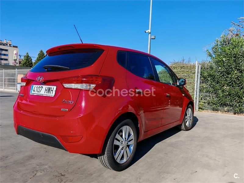 Rojo Usado 2014 Hyundai ix20 Utilitario | 5800 € (Buen precio) - Imagen 1/4