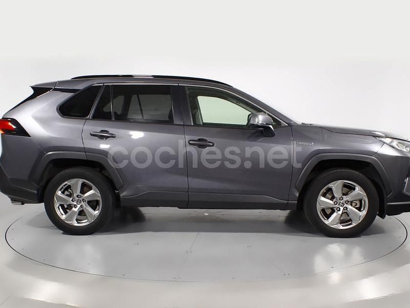 Usado Toyota RAV4 Hybrid Advance 218 CV (160 kW) 2021 Gris / plata SUV
