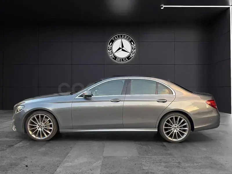 Usado Mercedes E220 194 CV (142 kW) 2017 Gris / plata Berlina