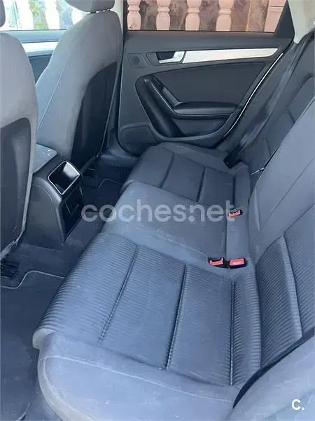 Usado Audi A4 143 CV (105 kW) 2010 Gris / plata Familiar
