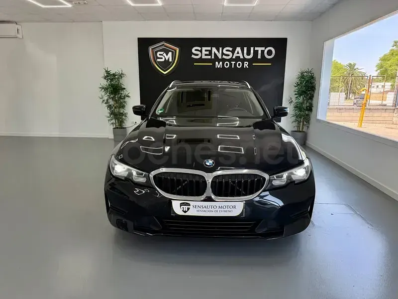 Usado BMW 318 Comfort Edition 150 CV (110 kW) 2021 Negro Familiar