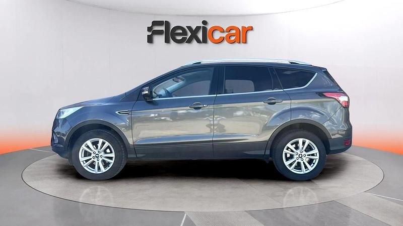 Usado Ford Kuga Trend+ 150 CV (110 kW) 2018 Gris SUV