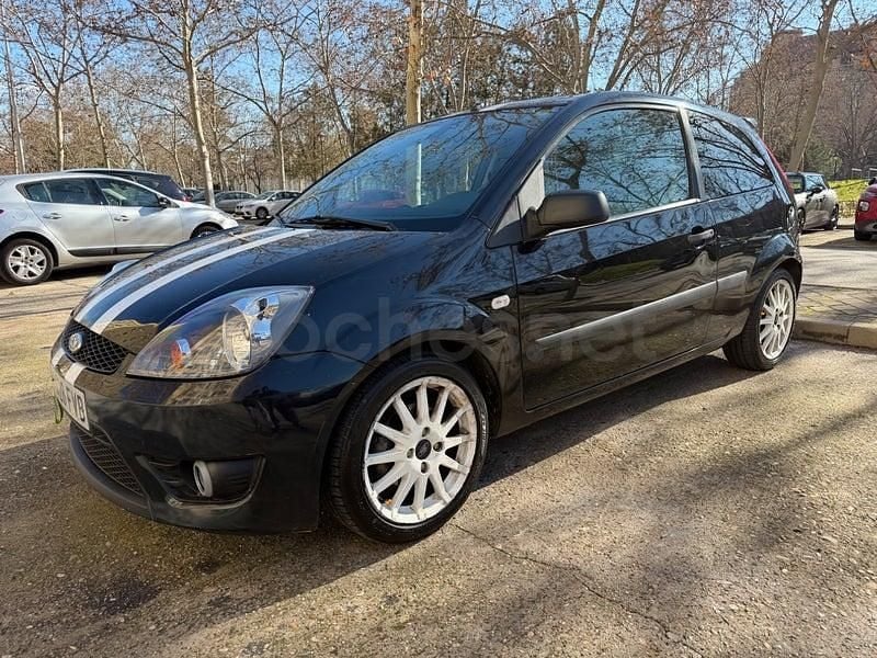Negro Usado 2007 Ford Fiesta Sport Berlina | 2390 € (Buen precio) - Imagen 1/4