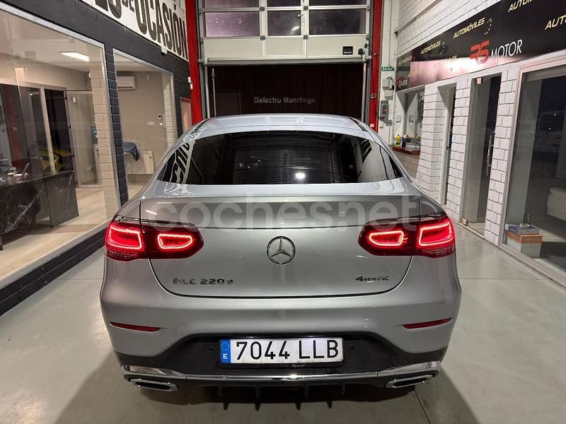 Usado Mercedes GLC220 194 CV (142 kW) 2021 Gris / plata Coupe